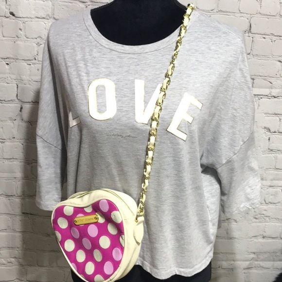Betsey Johnson LOVE Cropped Tee Boxy Casual Fit - Picture 3 of 7